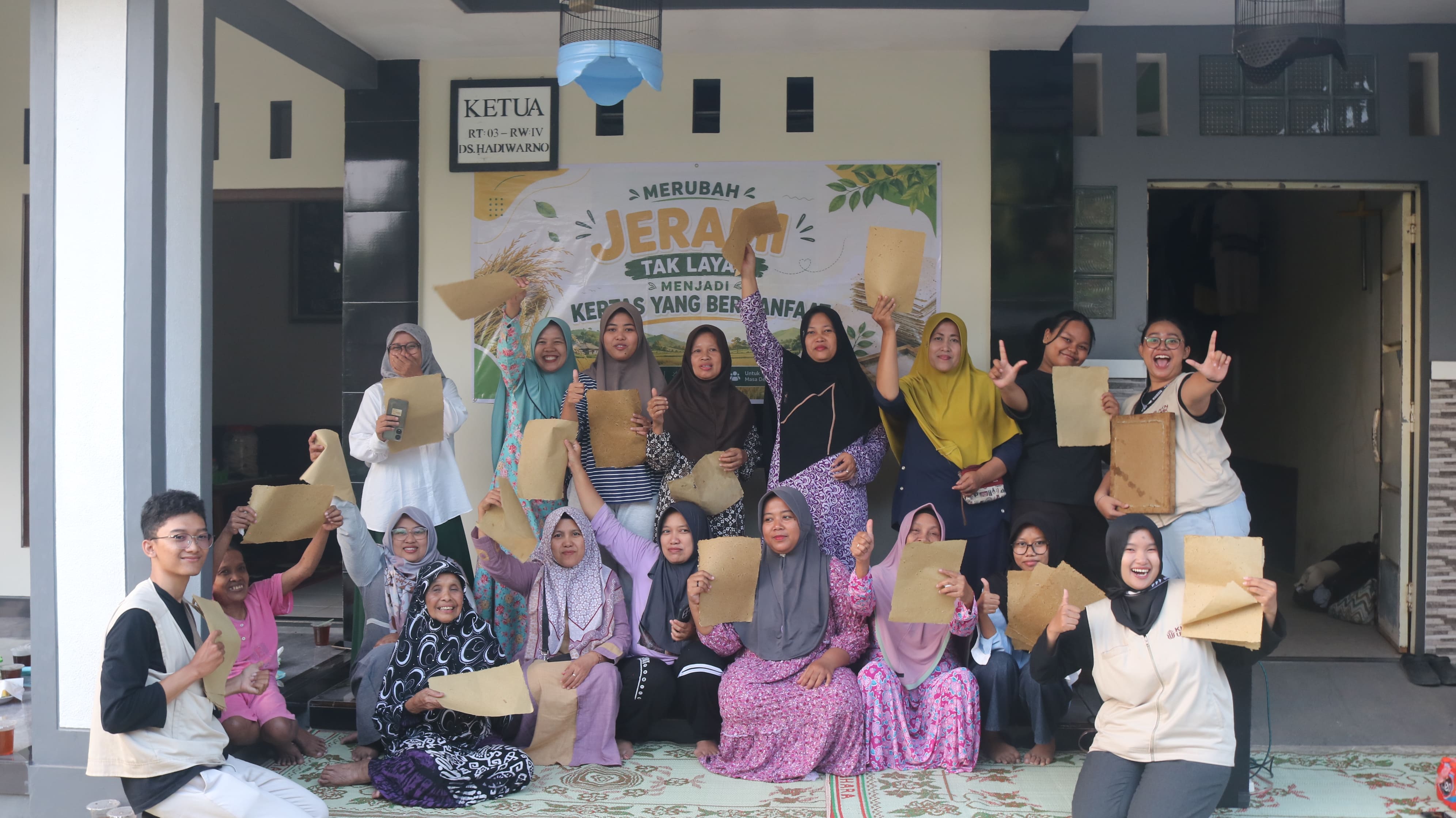 PROGRAM KERJA PERTANIAN MENGUBAH SAMPAH ORGANIK JERAMI MENJADI KERTAS KKN-T UMK 2026